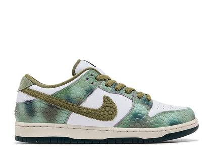 NIKE ALEXIS SABLONE X DUNK LOW SB 'CHAMELEON'