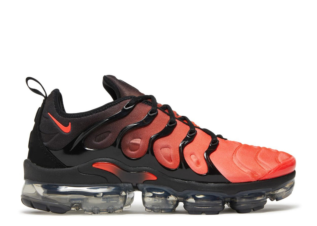 NIKE AIR VAPORMAX PLUS 'BLACK CRIMSON GRADIENT'