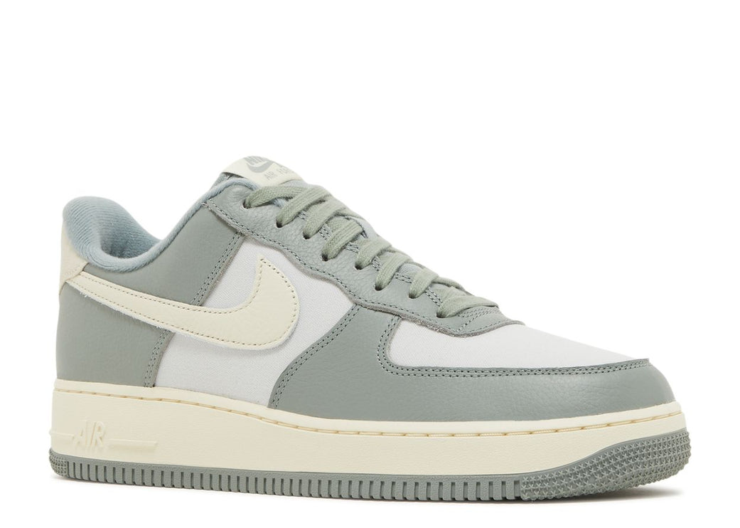 NIKE AIR FORCE 1 LOW '07 LX 'MICA GREEN'