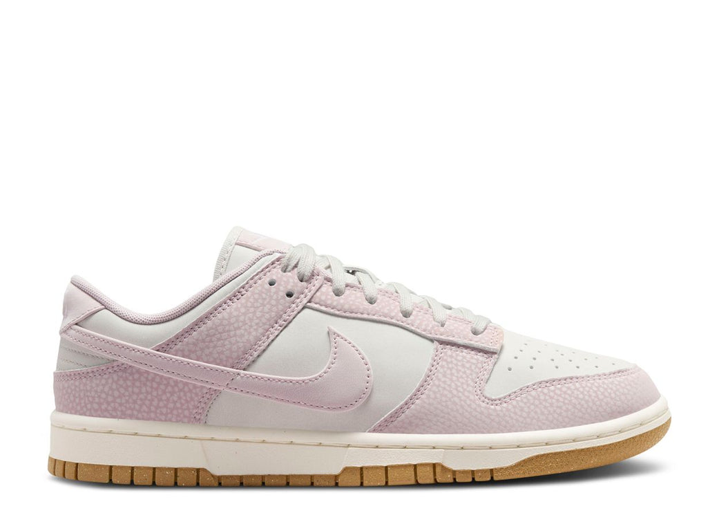 NIKE WMNS DUNK LOW PREMIUM NEXT NATURE 'PLATINUM VIOLET GUM'