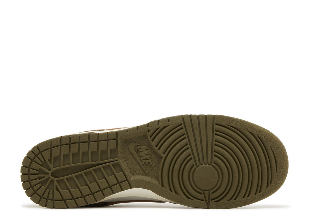 NIKE DUNK LOW PREMIUM 'MEDIUM OLIVE HEMP'